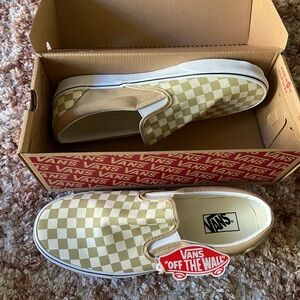 NWT Vans Classic Slip Ons in Checkerboard Taos Taupe Men’s size 12